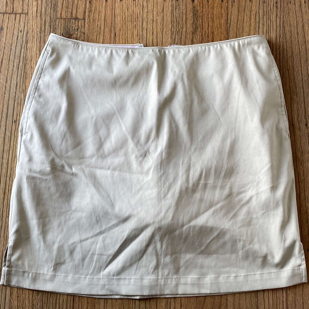 Vineyard Vines khaki skort